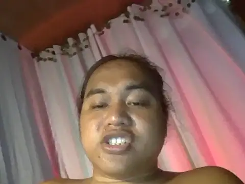 Snapshot of bettina_love chatting on 04/30/26, 05:03 bettina love online show from 04/30/26, 05:03