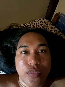 Snapshot of bettina_love chatting on 12/02/25, 07:21 bettina love online show from 12/02/25, 07:21