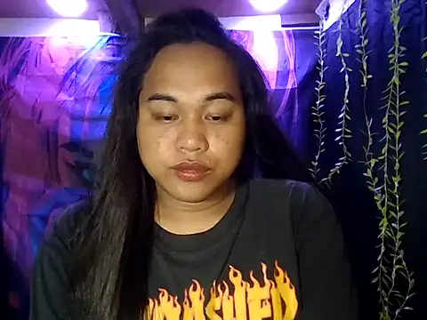 Snapshot of bettina_love chatting on 12/01/25, 01:45 bettina love online show from 12/01/25, 01:45