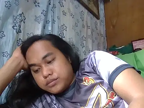 Snapshot of bettina_love chatting on 04/19/26, 03:29 bettina love online show from 04/19/26, 03:29
