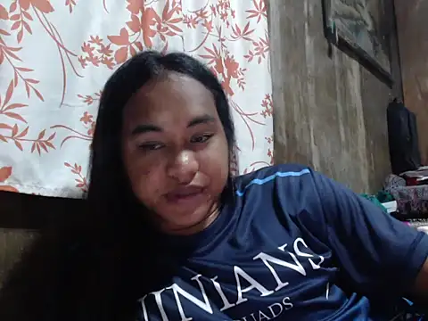 Snapshot of bettina_love chatting on 10/07/25, 06:09 bettina love online show from 10/07/25, 06:09