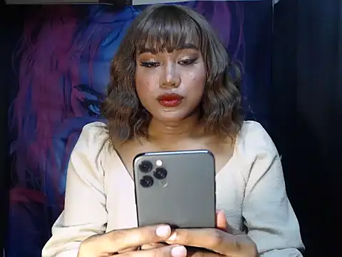 Snapshot of bettina_love chatting on 11/05/25, 04:21 bettina love online show from 11/05/25, 04:21