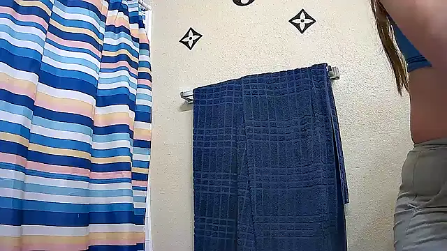 bootiebby online show from 04/06/26, 07:15