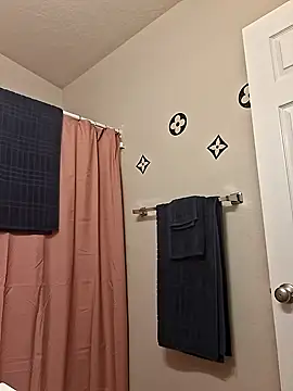 bootiebby online show from 10/09/25, 01:39