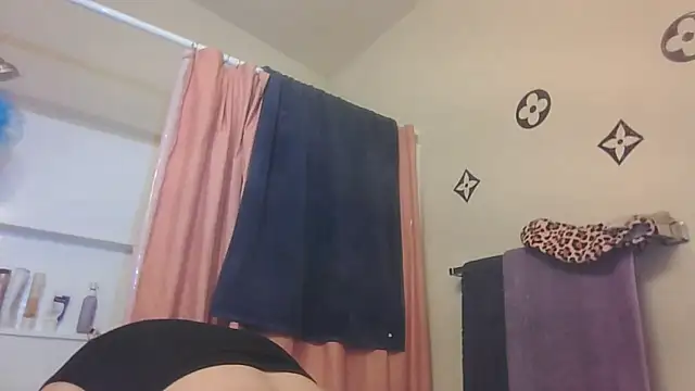 Snapshot of bootiebby chatting on 03/01/26, 10:32 bootiebby online show from 03/01/26, 10:32