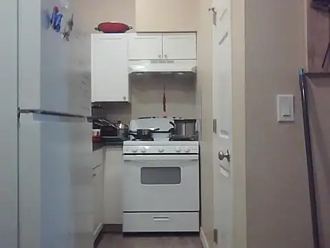 bootiebby online show from 11/08/25, 03:10