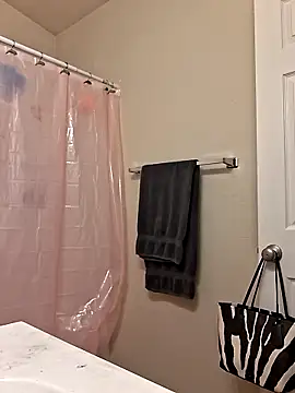 bootiebby online show from 09/16/25, 06:42