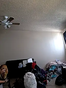 bootiebby online show from 09/17/25, 08:33