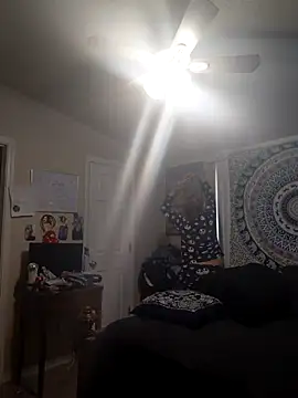 bootiebby online show from 04/17/26, 06:55