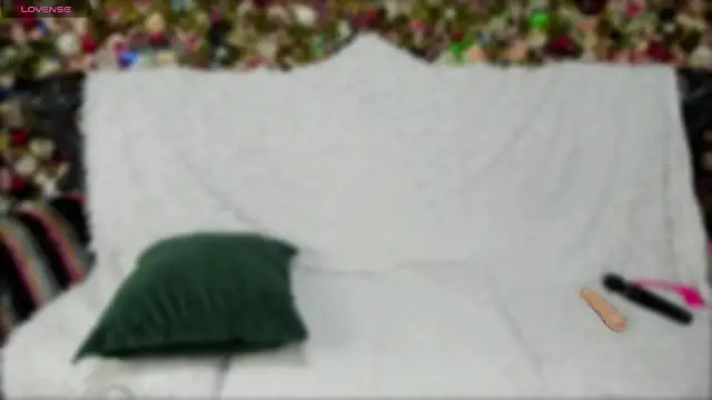 XLindaMilfX online show from 04/11/26, 06:10