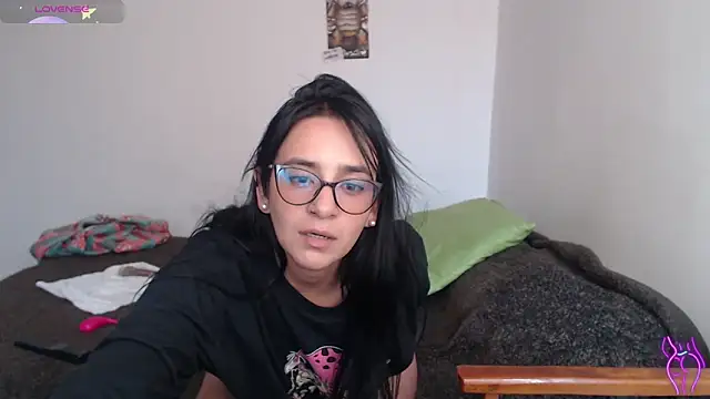 Snapshot of party2col chatting on 02/06/26, 07:43 party2col online show from 02/06/26, 07:43