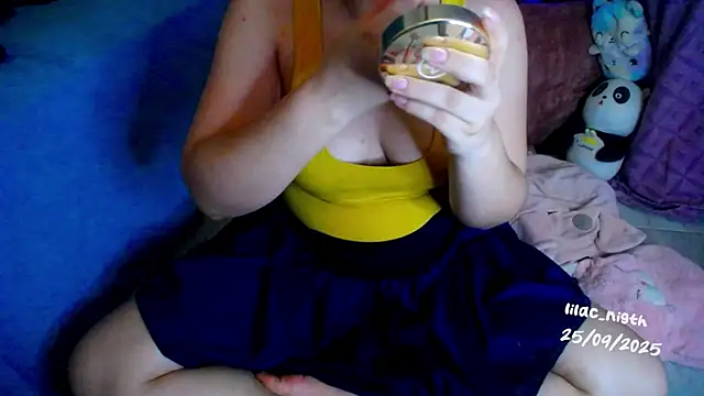 Snapshot of lilac_night33 chatting on 09/26/25, 07:21 lilac night33 online show from 09/26/25, 07:21