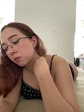 tsuki chan on online show from 03/09/26, 04:43