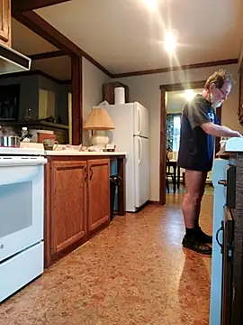 Snapshot of CDforU chatting on 11/16/25, 12:54 CDforU online show from 11/16/25, 12:54