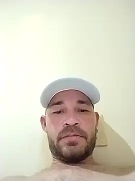 Snapshot of dottado05 chatting on 11/09/25, 08:57 dottado05 online show from 11/09/25, 08:57