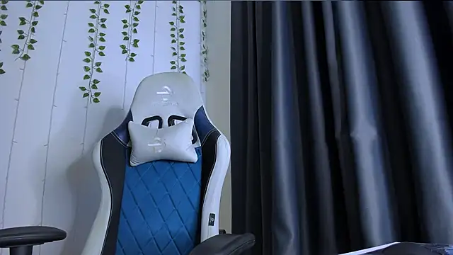 KarlaSim online show from 02/16/26, 08:46