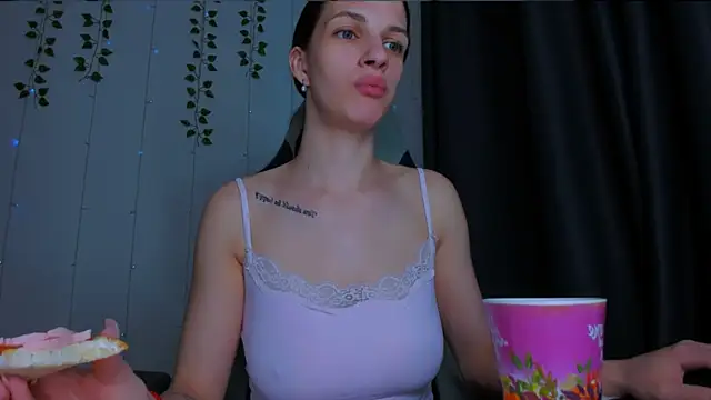 KarlaSim online show from 05/17/26, 10:37