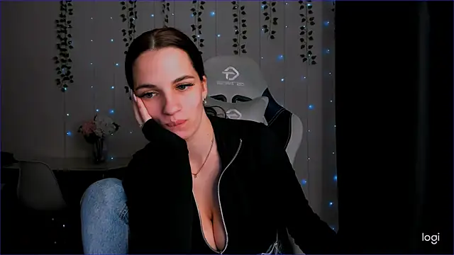 KarlaSim online show from 02/15/25, 12:04