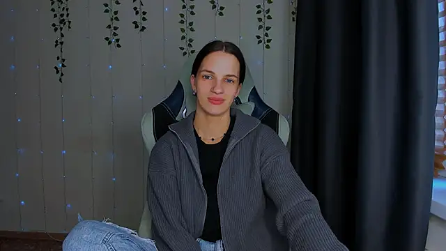 KarlaSim online show from 10/15/25, 10:34