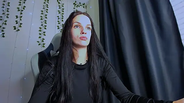 KarlaSim online show from 10/21/25, 01:43