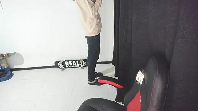 Jeff Waltonxh online show from 12/13/25, 08:04