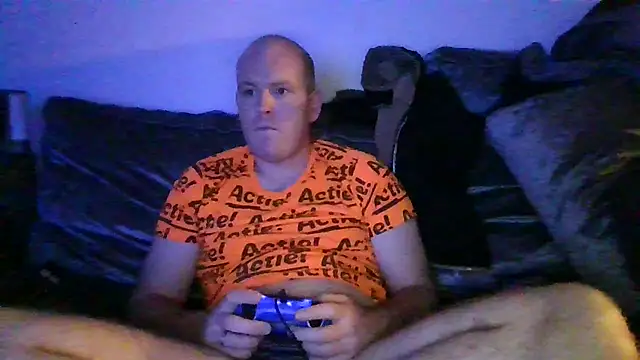 Snapshot of Janssen88 chatting on 01/14/26, 10:46 Janssen88 online show from 01/14/26, 10:46