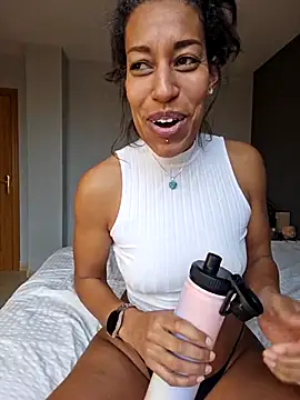 Goldenlace online show from 02/11/26, 01:11