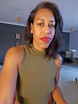 Snapshot of Goldenlace chatting on 11/17/25, 09:46 Goldenlace online show from 11/17/25, 09:46