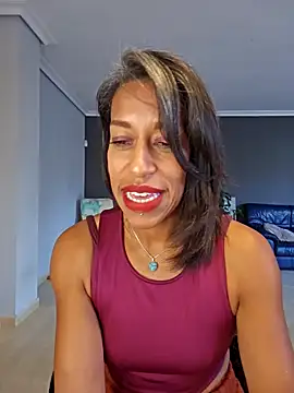 Snapshot of Goldenlace chatting on 11/16/25, 03:17 Goldenlace online show from 11/16/25, 03:17