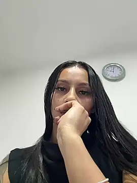 Snapshot of karlyn_angels chatting on 03/22/25, 03:09 karlyn angels online show from 03/22/25, 03:09