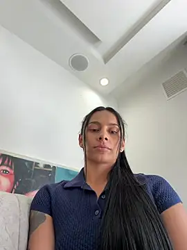 Snapshot of karlyn_angels chatting on 06/19/26, 07:41 karlyn angels online show from 06/19/26, 07:41
