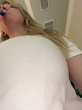 Vivian MayXxX online show from 04/12/26, 06:22