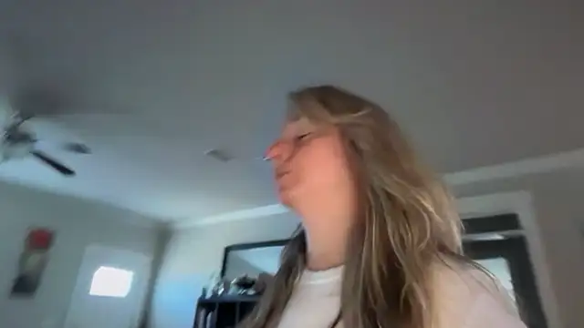 Vivian MayXxX online show from 03/27/26, 05:03