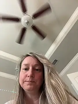 Vivian MayXxX online show from 03/31/26, 05:59