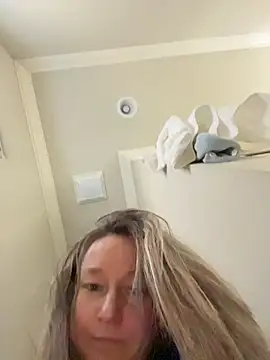 Vivian MayXxX online show from 11/23/25, 07:57