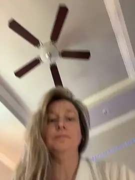 Vivian MayXxX online show from 03/23/26, 06:52