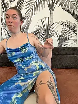 Snapshot of Daisy_Michto_Officiel chatting on 05/26/26, 01:20 Daisy Michto Officiel online show from 05/26/26, 01:20