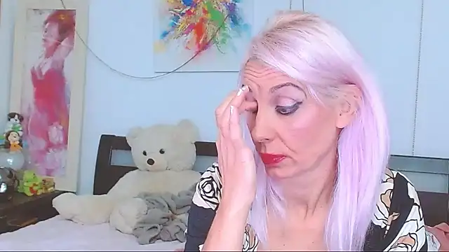 Snapshot of HoneyLara chatting on 10/02/25, 08:23 HoneyLara online show from 10/02/25, 08:23