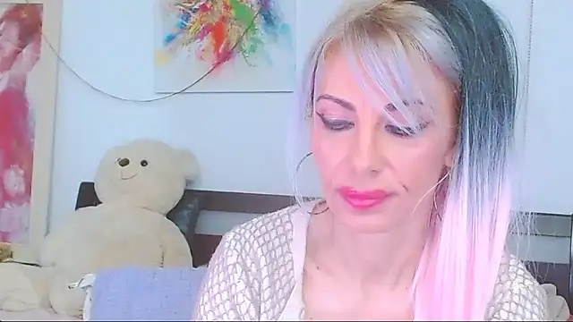 HoneyLara online show from 03/15/26, 08:38