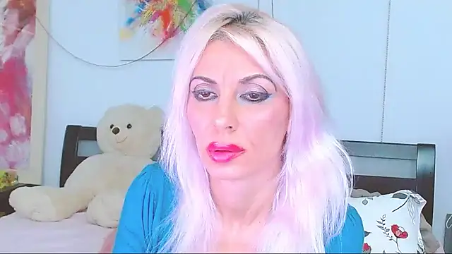 Snapshot of HoneyLara chatting on 10/20/25, 07:03 HoneyLara online show from 10/20/25, 07:03