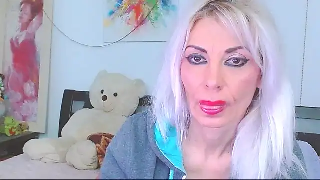 HoneyLara online show from 02/27/26, 10:31