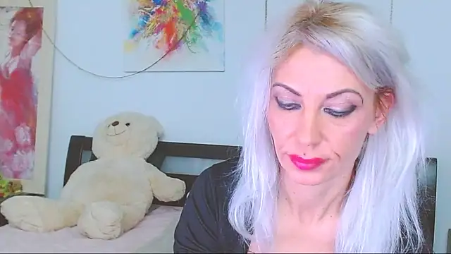 HoneyLara online show from 02/05/26, 01:12