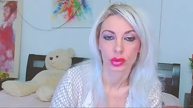 HoneyLara online show from 01/08/26, 11:55