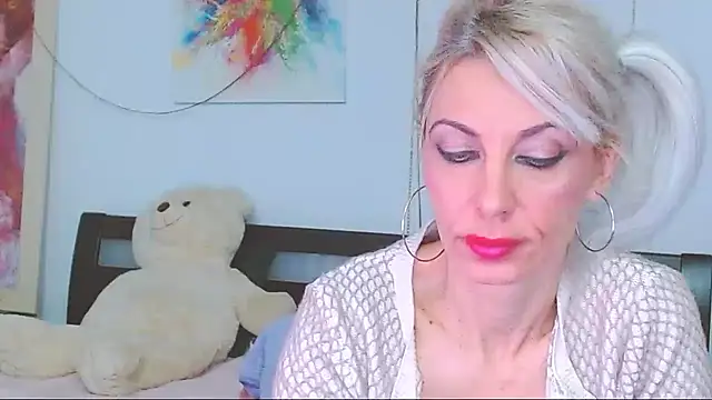 HoneyLara online show from 01/10/26, 11:44