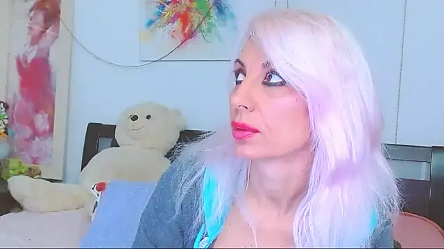 Snapshot of HoneyLara chatting on 11/29/25, 08:09 HoneyLara online show from 11/29/25, 08:09