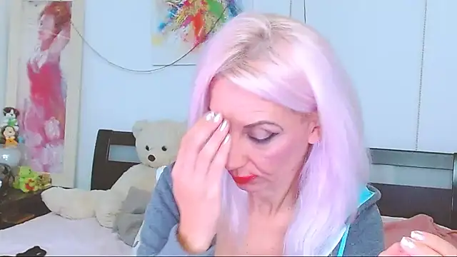 Snapshot of HoneyLara chatting on 10/03/25, 07:59 HoneyLara online show from 10/03/25, 07:59