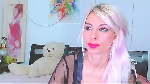 Snapshot of HoneyLara chatting on 11/03/25, 03:34 HoneyLara online show from 11/03/25, 03:34