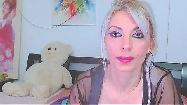 HoneyLara online show from 03/28/26, 09:27