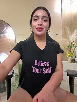 HotstuffCherrySummer online show from 04/07/26, 11:01