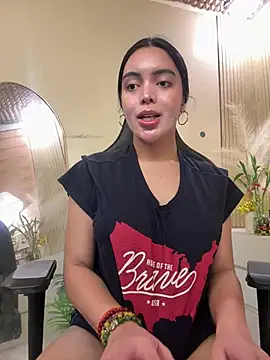 HotstuffCherrySummer online show from 05/17/26, 11:10